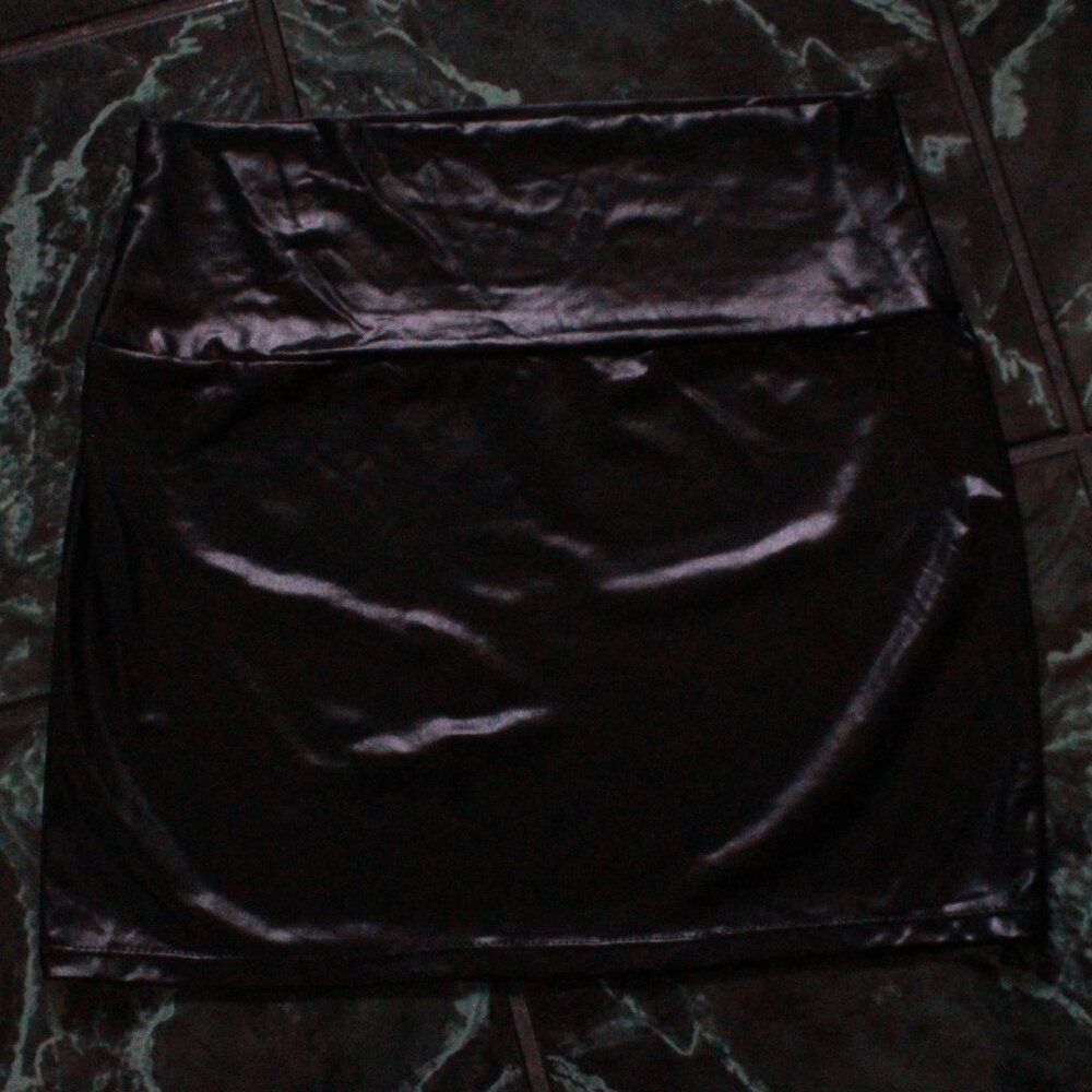 Unknown Brand Stretch & Shine Mini Skirt